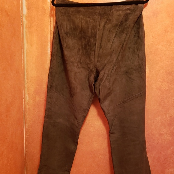 Luxurious suede pant - Picture 2 of 2